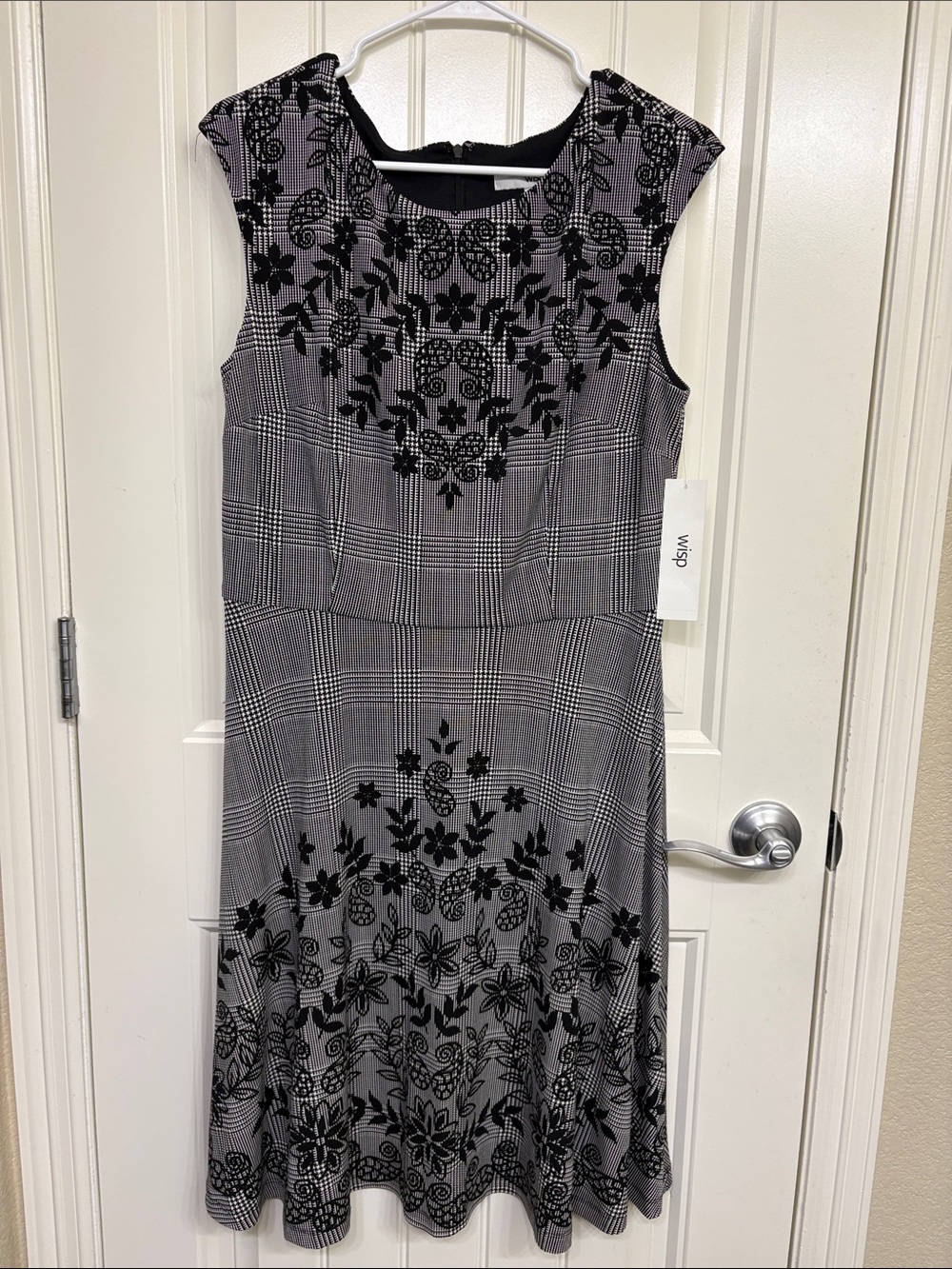 NWT Wisp Sleeveless Black and White Plaid Dress with Black Floral Print